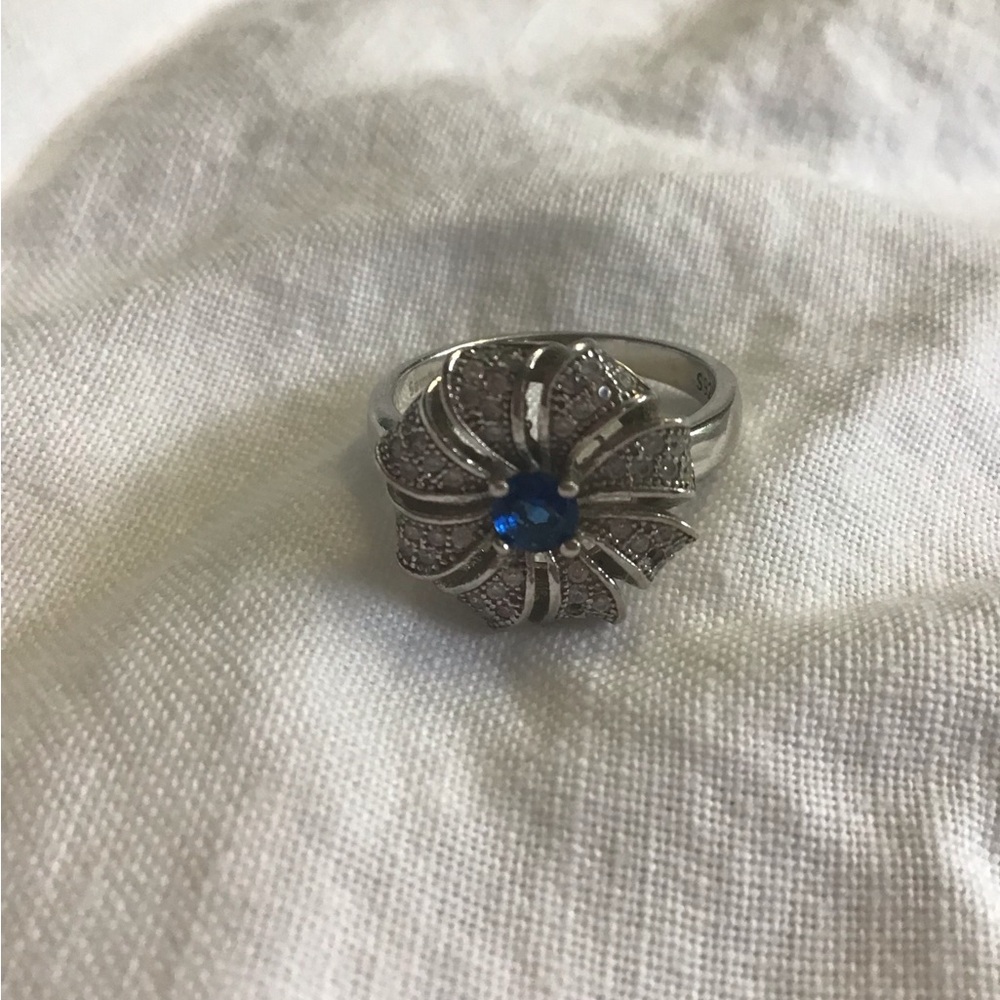 Sam & Co Elegant Silver 925  and Blue Gemstone Flower Ring
